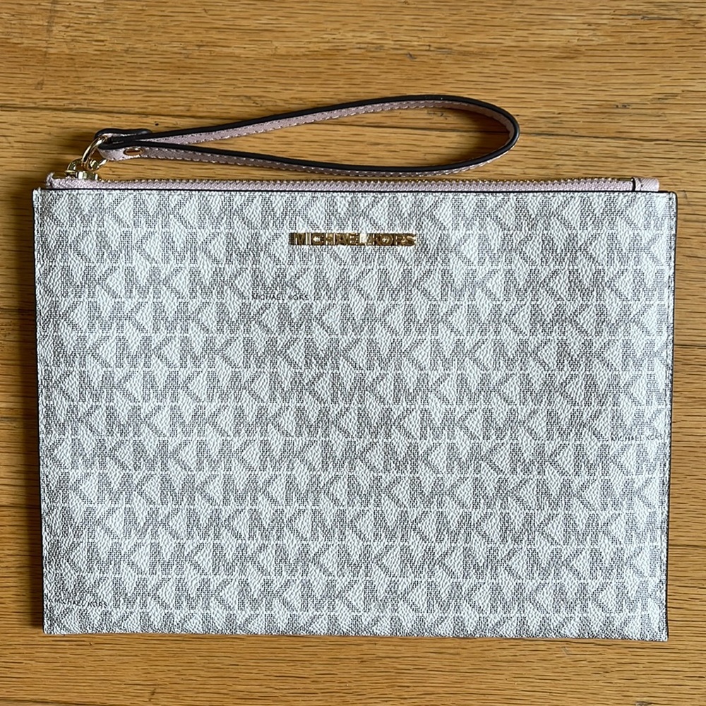 Michael Kors pouch
